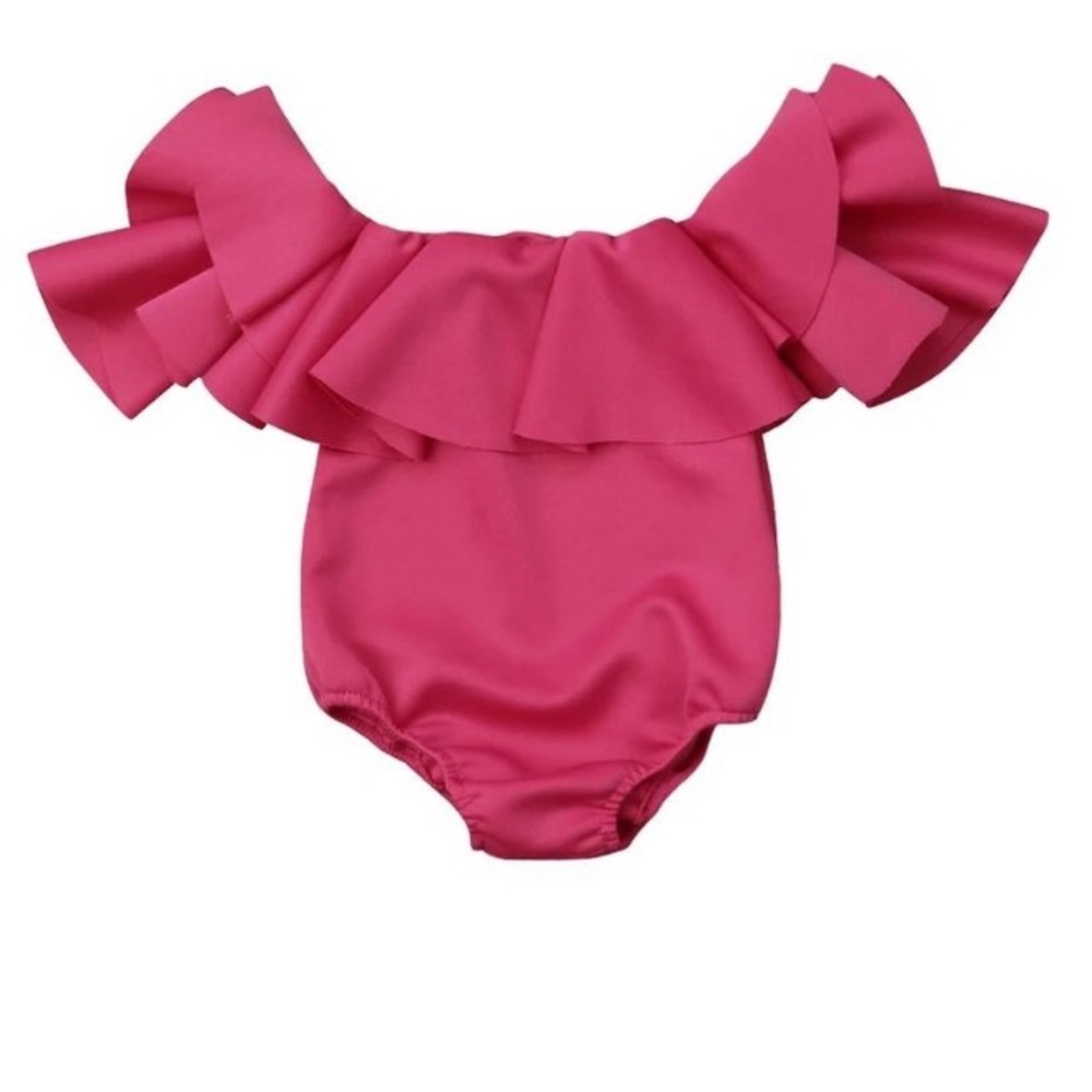 Beautiful baby pink off shoulder Leo ✨💘